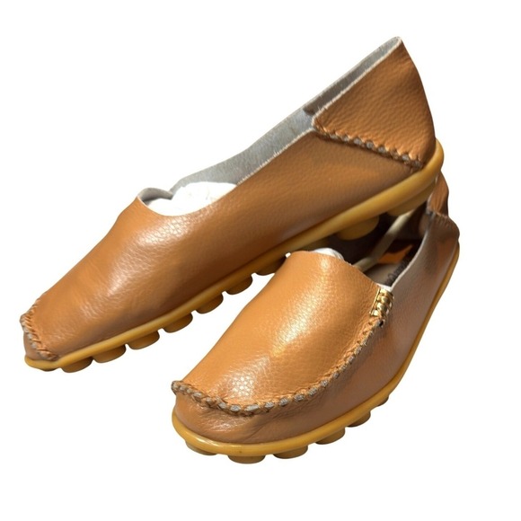 Venus Celia Camel Leather Moccasins Soft Sole Comfort Tan Loafers US 10.5 EU 43 - Picture 2 of 8